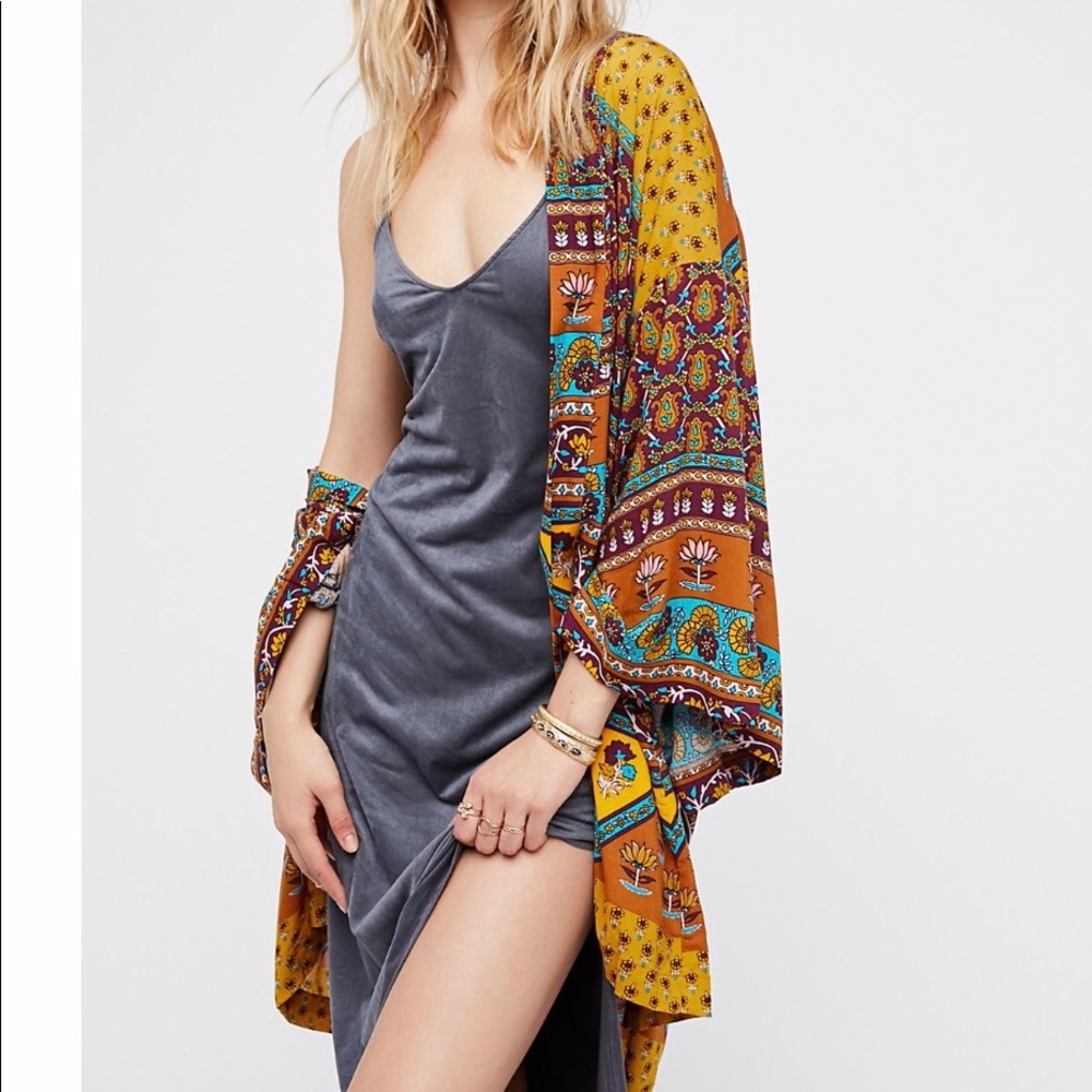 NOVELLA ROYALE hitch hiker kimono